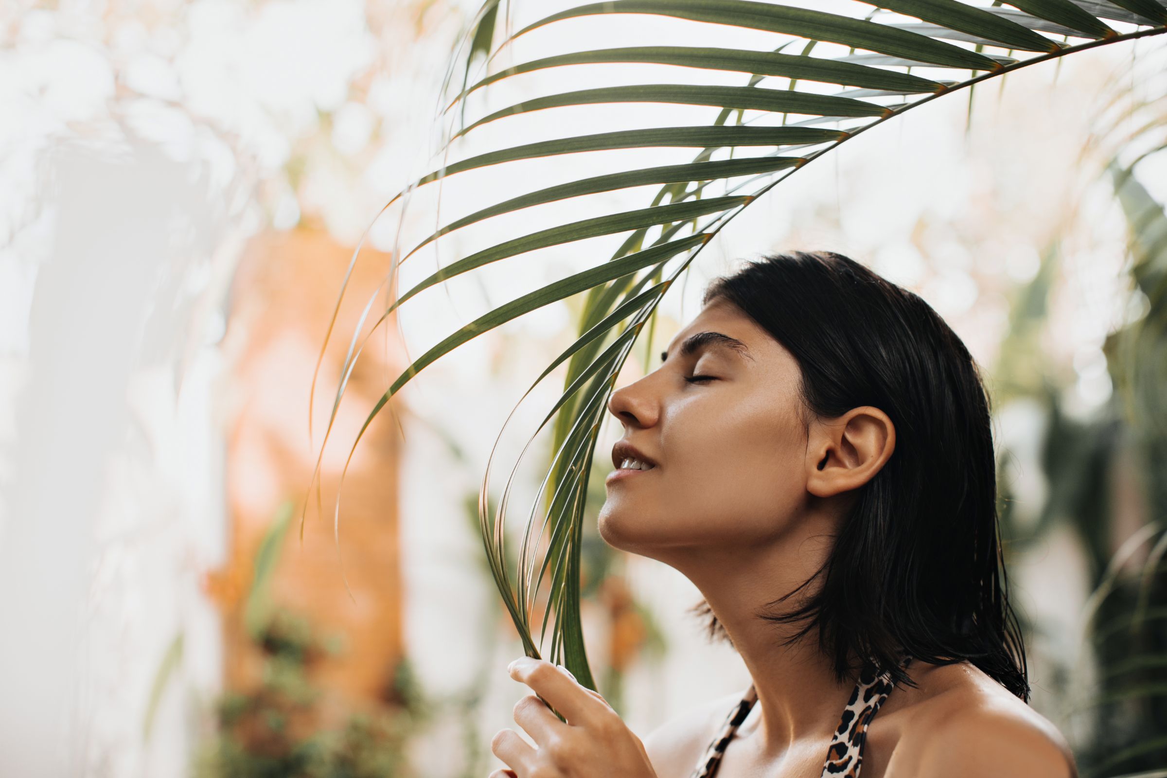 Happy Caucasian Woman Posing Exotic Resort Outdoor Shot Blithesome Woman Sniffing Palm Tree